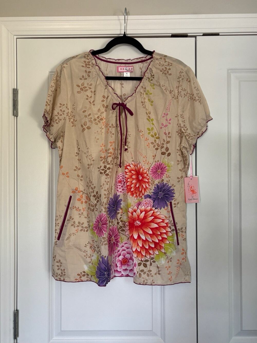 KOI By Kathy Peterson Bridgette Asian Floral Womens L Short Sleeve Scrub Top (2)